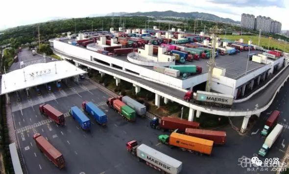 超载、带货、劣质油，是什么令集装箱卡车走向恶性竞争？