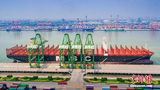 海关总署：今年前7月中国外贸进出口总值同比增4.2%