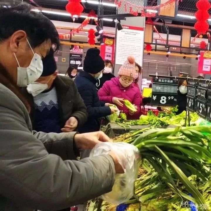 病毒可否在超市里的蔬菜、肉上存活？解答来了