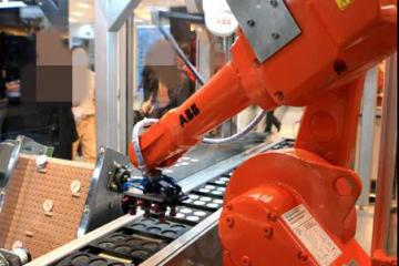 【分析】疫情可以反映出我国机器人怎样的水平？未来哪几个点是重心？