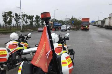 保物流畅通，渝北交巡警日均疏导2000台车次