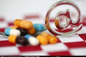 新冠肺炎疫情发生后网上买药成潮流 如何规范发展？