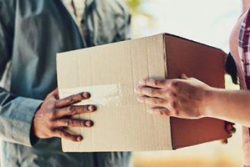 武汉快递从业者：全产能复工 每天工作超15小时