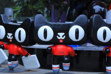 不和猫狗一起耍了？拼多多另辟战场！