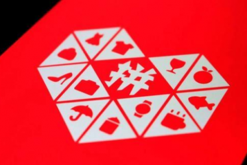 黄峥后撤，拼多多向前？