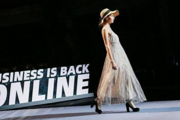 老外要过节，冷清了半年的广东服装厂出口订单暴增