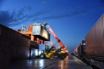 一季度国家铁路发送货物9.2亿吨