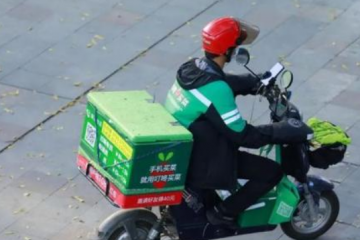 血亏百亿，惨遭斩杀！亿万富翁不敌菜市场小贩！