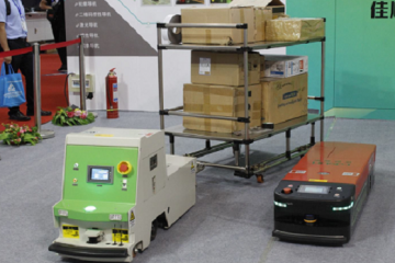 智慧物流万亿大门开启，物流机器人站上风口