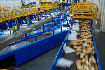 8家上市快递半年报对比，分化加剧，中通顺丰领跑