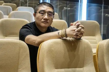 ​刘强东真的放手了？
