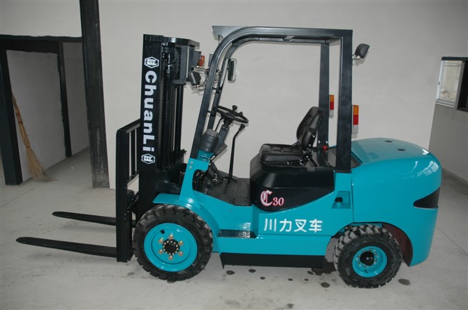 四川成叉川力内燃平衡重叉车 C30 