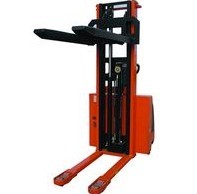 全自由提升电动堆高车