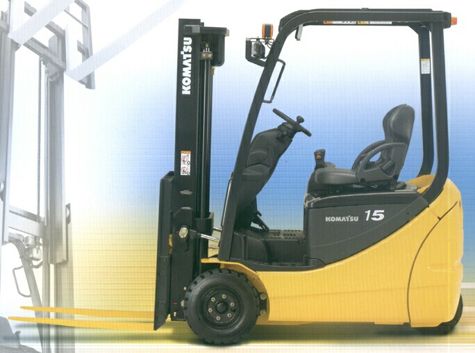 小松ＡＭ５０系列三轮电动平衡重叉车 