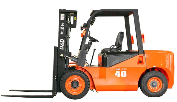 青岛地恩地机械内燃叉车M40 