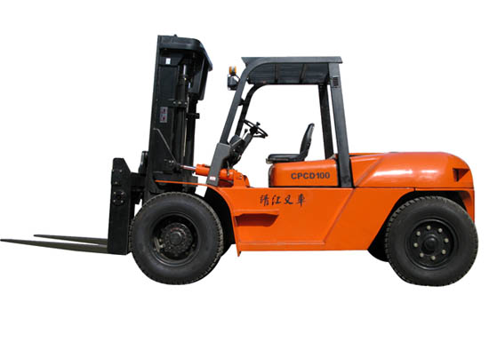 江苏靖江8-10吨内燃叉车