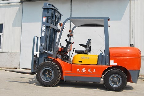 4吨叉车