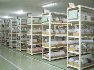 轻量型货架