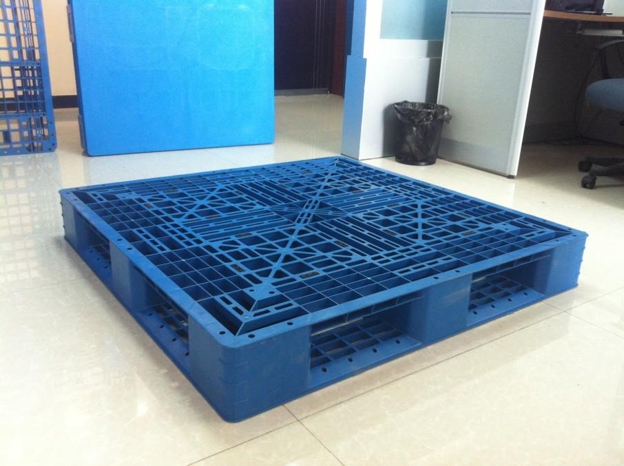 塑料托盘价格，沈阳塑料托盘厂家，田字网格，沈阳塑料托盘，塑料托盘批发