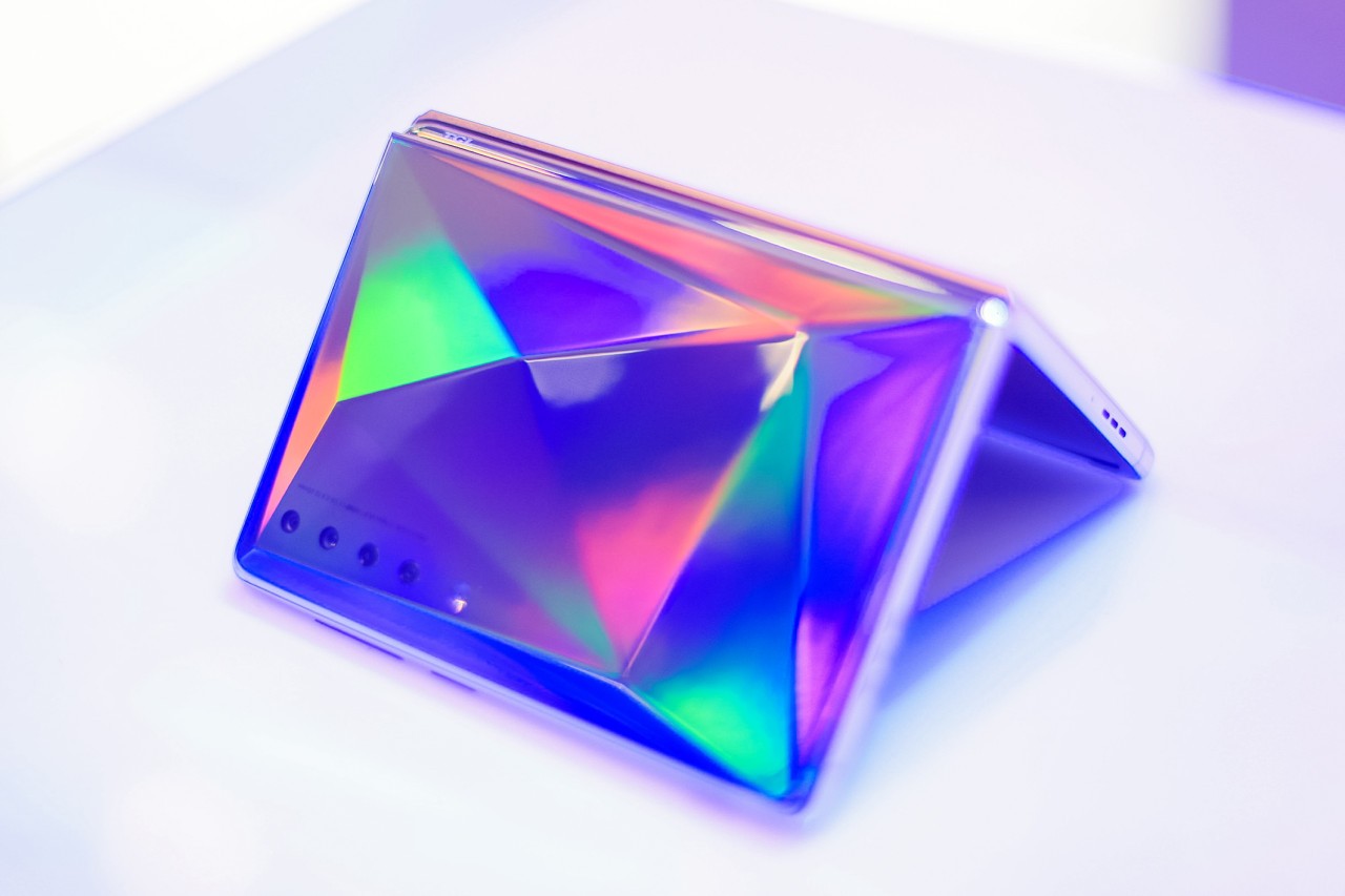 TCL通讯走自研路线,抢占屏幕技术、AI和5G发展先机